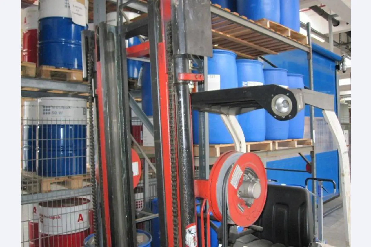 Gepflegte Flurförderfahrzeuge-4